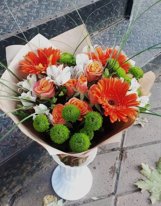Букет цветов из: Герберы, Хризантемы, Альстромерии и Розы в Каменномостском