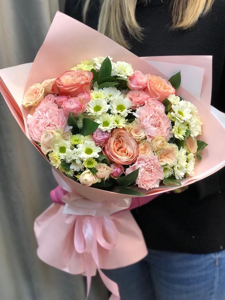 Букет цветов из: Гвоздики, Розы и Хризантемы в Каменномостском