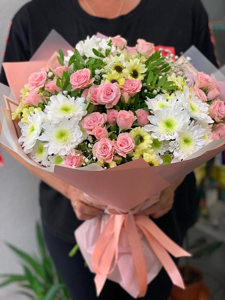 Букет цветов из: Розы и Хризантемы в Каменномостском