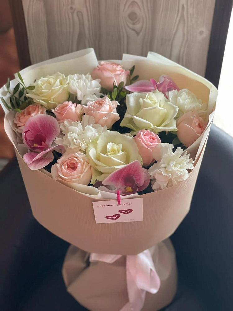 Букет цветов из: Орхидеи, Розы и Гвоздики в Каменномостском