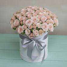 Цветочная композиция из Розы в шляпной коробке в Каменномостском