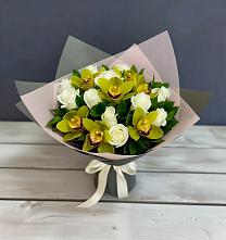 Букет цветов из:  Орхидеи и Розы #REPLACE_PRED# Каменномостском