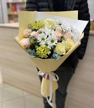 Букет цветов из:  Альстромерии, Розы и Хризантемы в Каменномостском