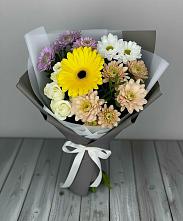 Букет цветов из:  Розы, Герберы и Хризантемы в Каменномостском