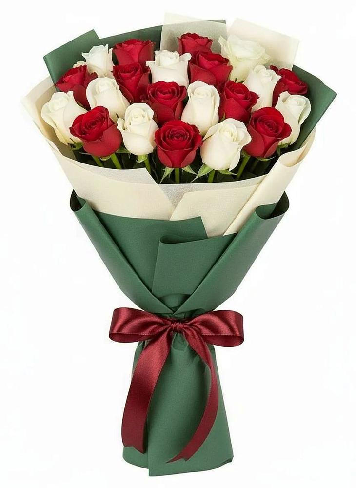 Букет Микс из красных и белых роз в Каменномостском