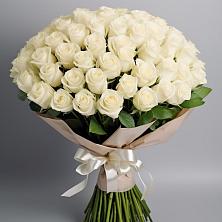 Букет 101 беля роза Белоснежка в Каменномостском