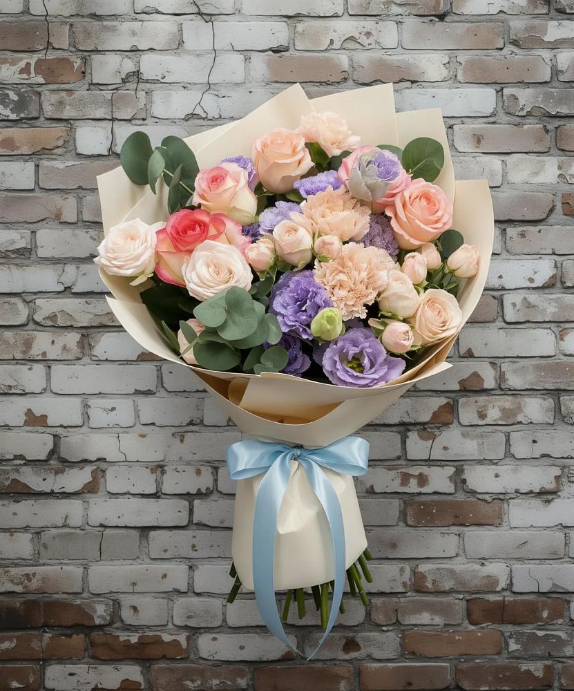 Букет цветов из: Розы, Лизиантусы и Гвоздики в Каменномостском