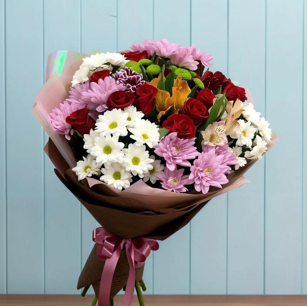 Букет цветов из: Розы, Хризантемы и Альстромерии в Каменномостском