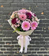 Букет цветов из:  Герберы и Хризантемы в Каменномостском