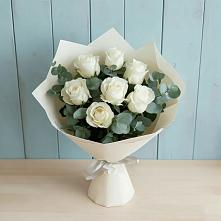 Букет Белые розы в Эвкалипте в Каменномостском