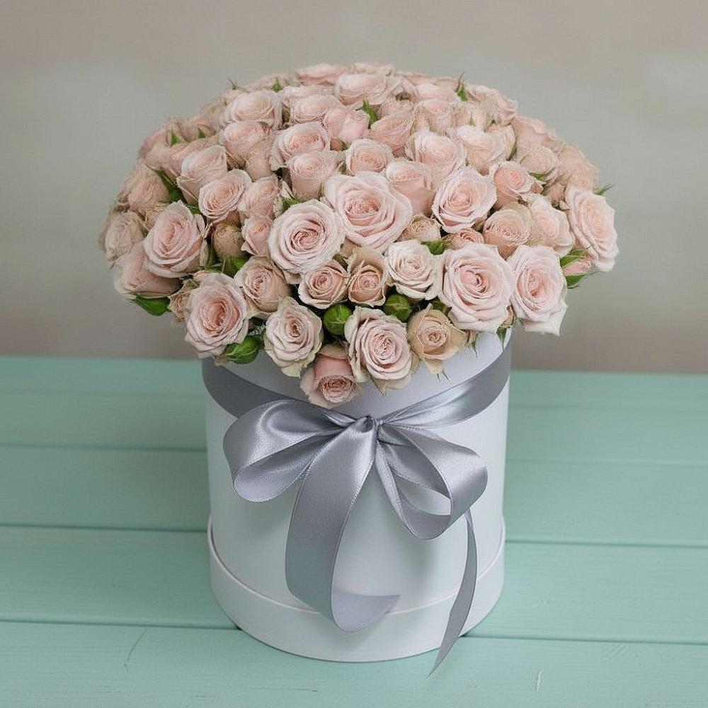 Цветочная композиция из Розы в шляпной коробке в Каменномостском